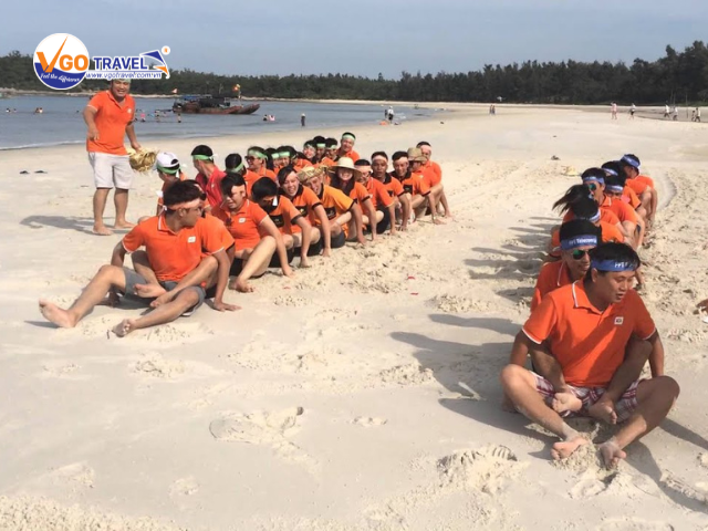 Trò chơi team building đua thuyền trên cạn