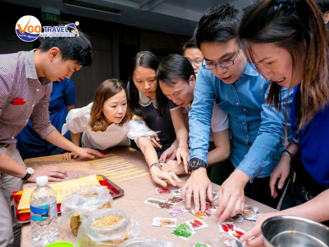 Trò chơi team building ghép tranh