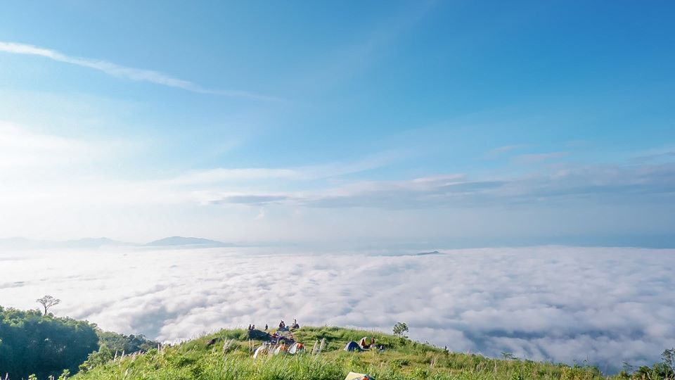 săn mây trên núi Chứa Chan