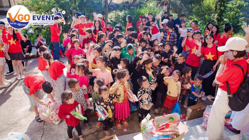 Du lịch teambuilding từ thiện