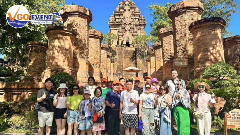 Kết hợp khám phá văn hóa và xây dựng đội ngũ