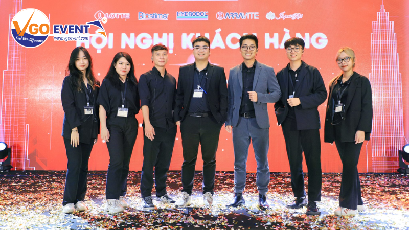 mỗi nhân viên đều là anh hùng