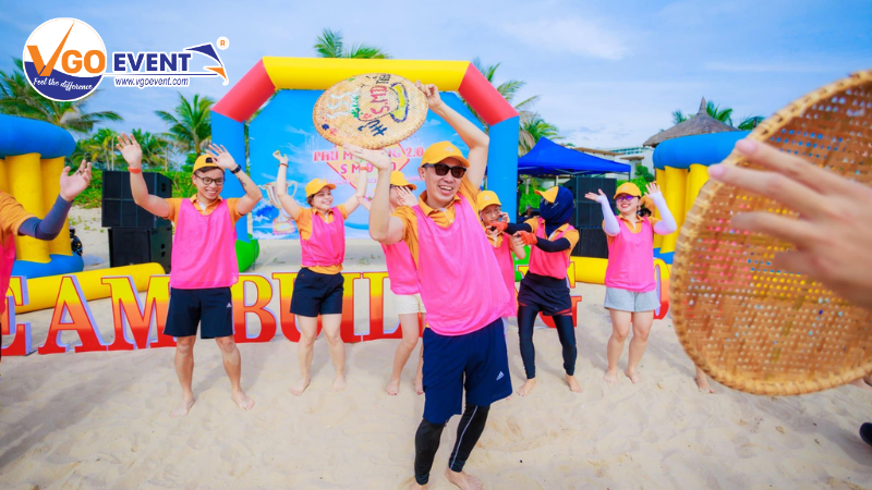 Thử thách đội nhóm trên bãi sỏi và cát độc đáo