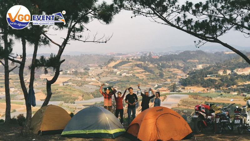 Trải nghiệm một đêm cắm trại trên đồi