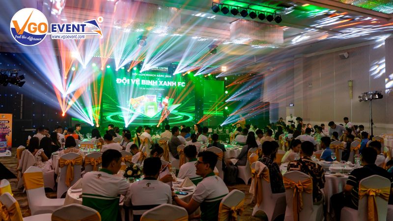 Chọn địa điểm tổ chức phù hợp để đảm bảo thuận tiện và tính đồng bộ