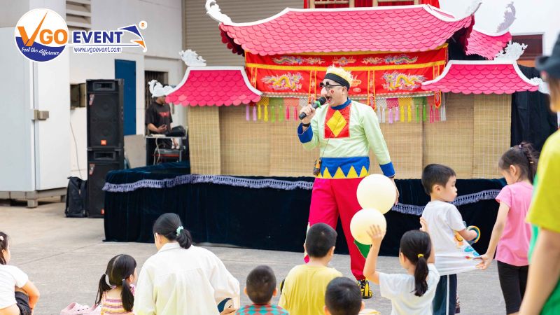 MC dẫn dắt Family Day với không khí vui tươi và gần gũi