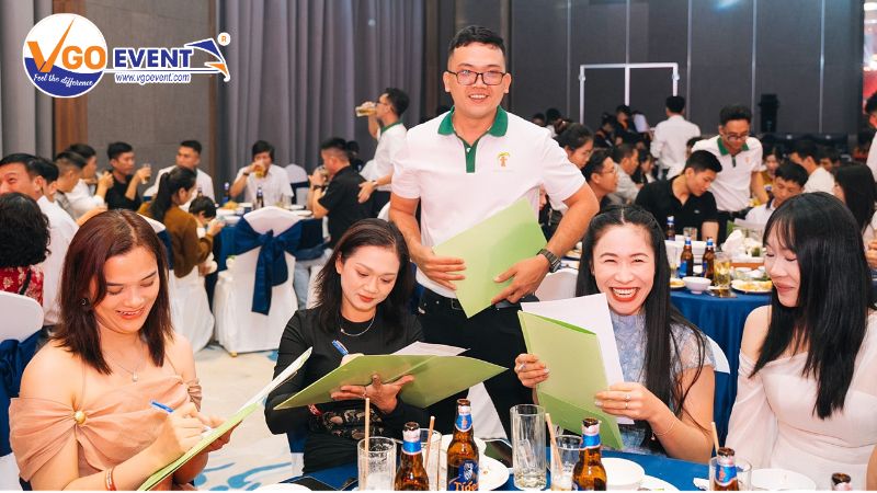 Tiến hành tổ chức